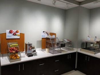 Express Birch Run-frankenmuth Area By Ihg Hotel 2*